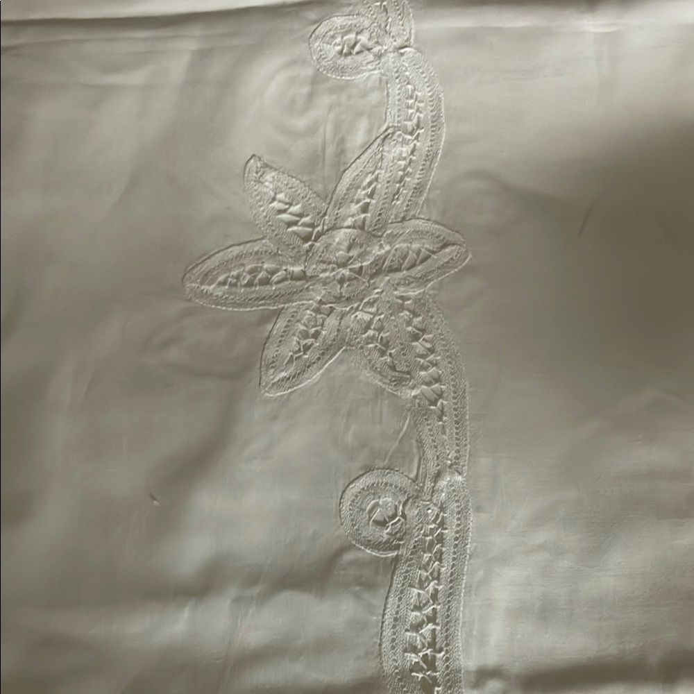 Very Large 100% Cotton Tablecloth.